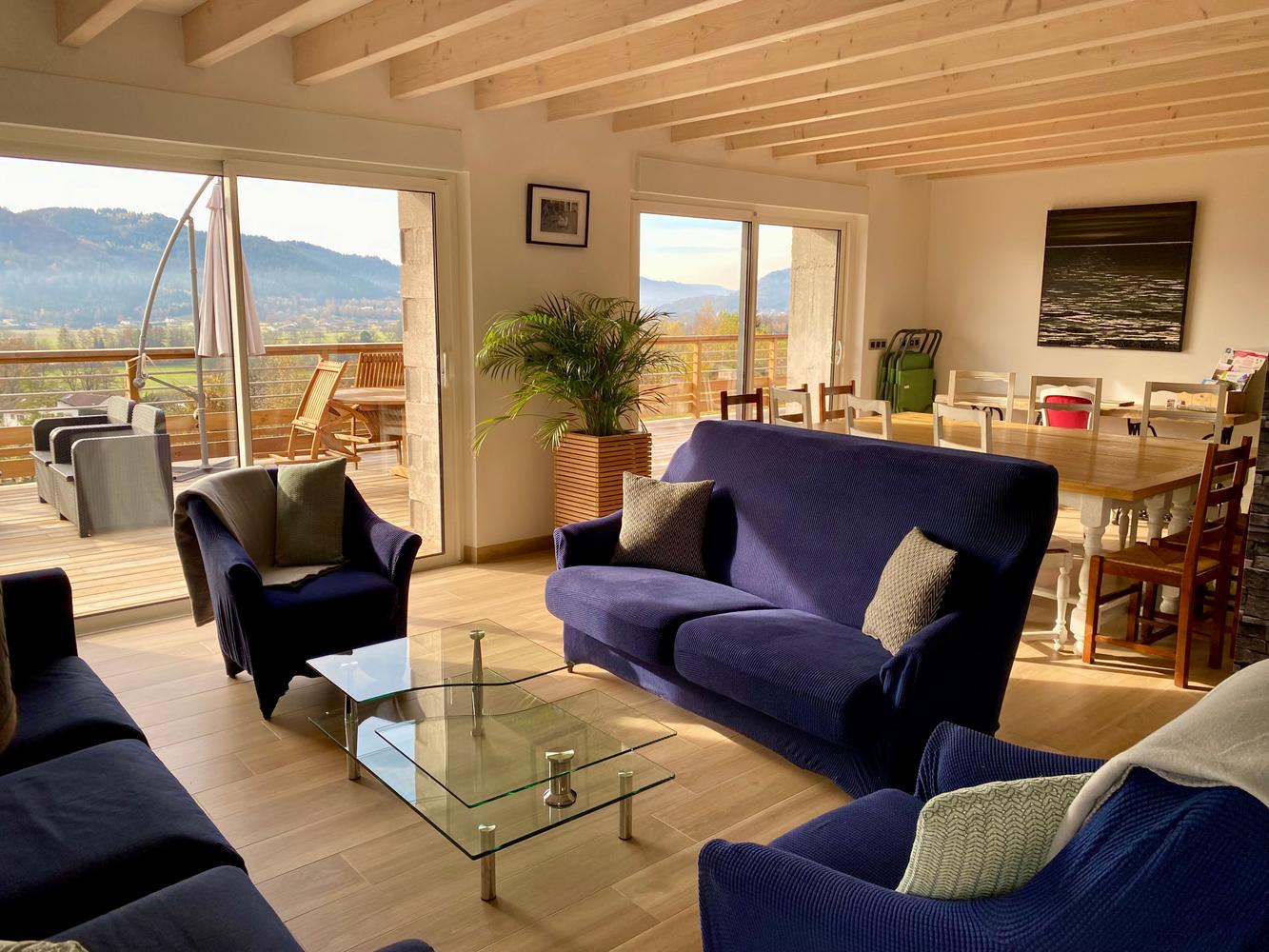 Découvrez notre Gîte Spacieux pour 10 Personnes: l’Escapade Idéale en Famille ou entre Amis