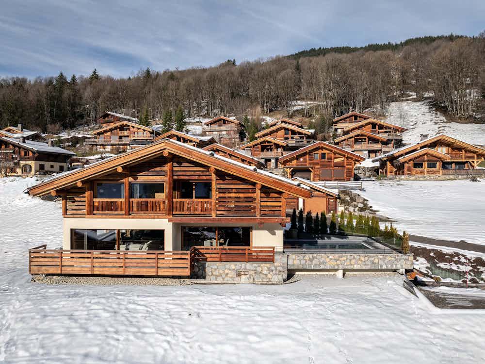 Chalet à Louer en Haute-Savoie : Vivez l’Authenticité des Alpes Françaises