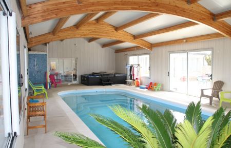 Évasion de Luxe : Découvrez la Maison avec Piscine Privée de Vos Rêves