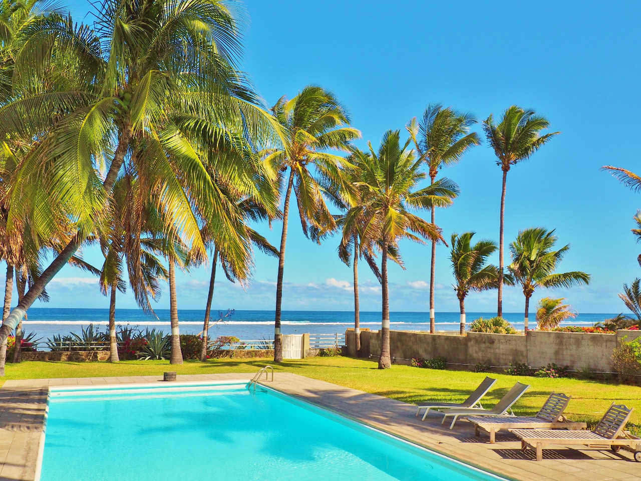 Location Saisonnière à La Réunion avec Piscine: Détente et Confort sur l&rsquo;Île Intense